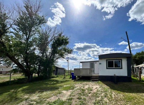 441 2 Street, Suffield, AB 