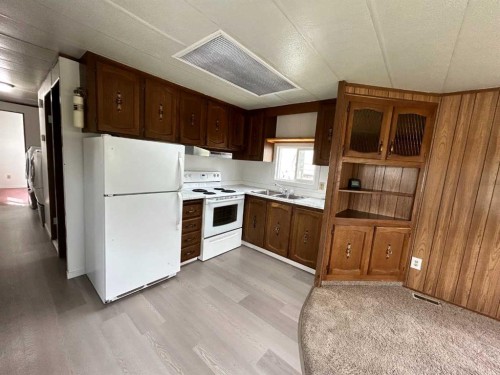 441 2 Street, Suffield, AB 