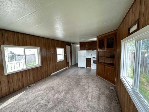 441 2 Street, Suffield, AB 