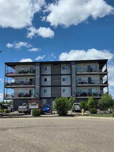 201-499 Meadow Lake Court EAST Brooks, AB T1R 0Y7