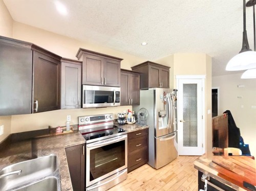 42 A Red Deer Avenue, Drumheller, AB - Indoor Photo Showing Kitchen With Double Sink With Upgraded Kitchen