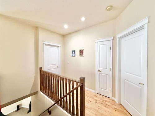 42 A Red Deer Avenue, Drumheller, AB - Indoor Photo Showing Other Room
