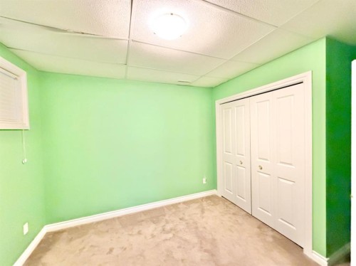 42 A Red Deer Avenue, Drumheller, AB - Indoor Photo Showing Other Room
