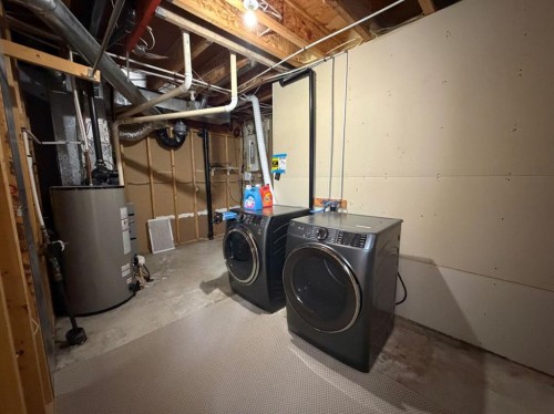 42 A Red Deer Avenue, Drumheller, AB - Indoor Photo Showing Laundry Room