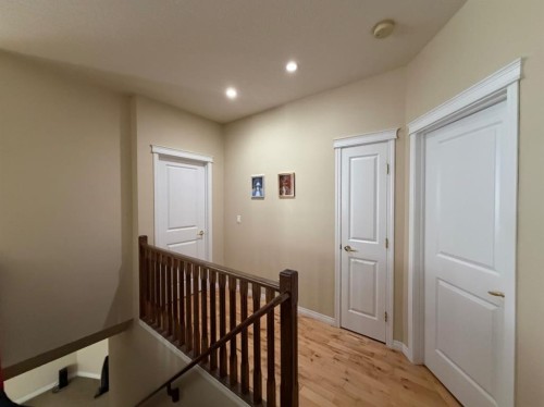 42 A Red Deer Avenue, Drumheller, AB - Indoor Photo Showing Other Room
