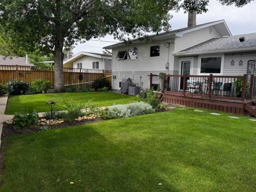 809 Riverside Drive East, Drumheller, AB - Outdoor With Deck Patio Veranda