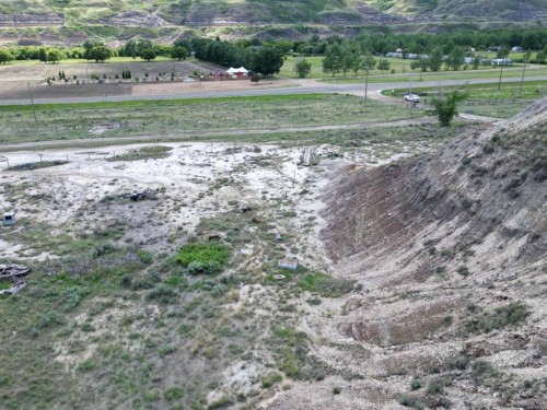 Highway 10 East, Drumheller, AB 