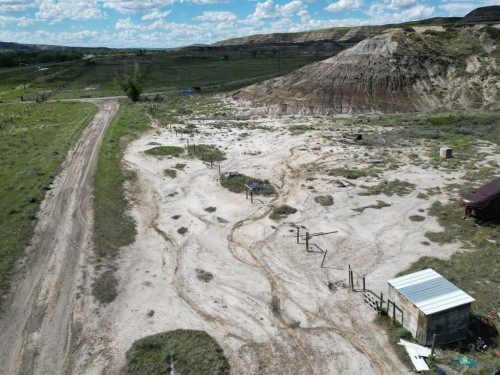 Highway 10 East, Drumheller, AB 