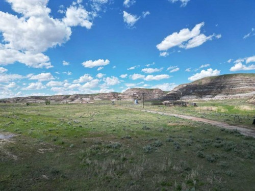 Highway 10 East, Drumheller, AB 