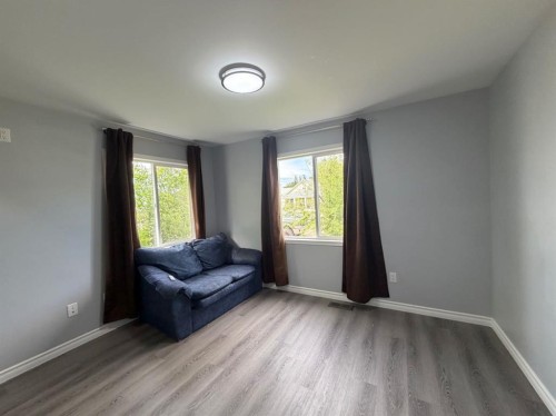 423 Bruce Avenue, Carbon, AB 