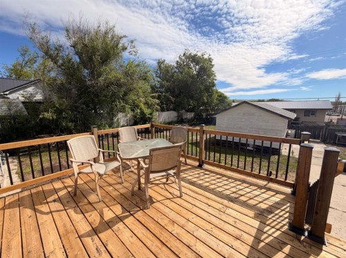 423 Bruce Avenue, Carbon, AB 