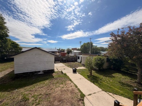 423 Bruce Avenue, Carbon, AB 