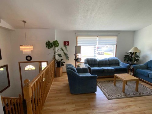 52 Upland Drive West, Brooks, AB 