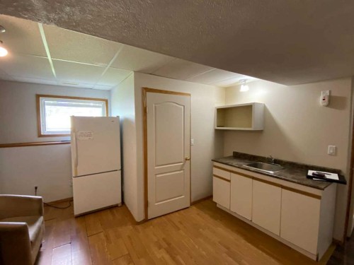 52 Upland Drive West, Brooks, AB 
