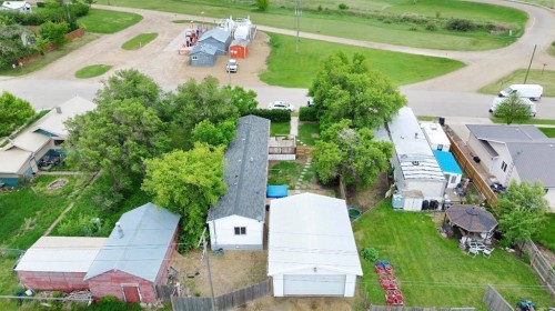 210 1St Ave West, Delia, AB 