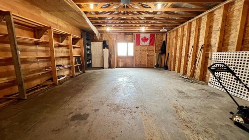 210 1St Ave West, Delia, AB 