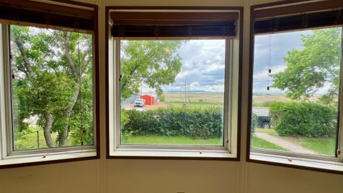 210 1St Ave West, Delia, AB 