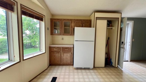 210 1St Ave West, Delia, AB 