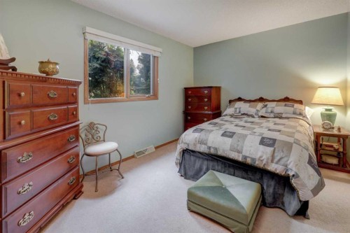 415 8 Street East, Drumheller, AB 