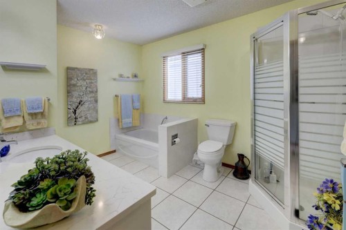 415 8 Street East, Drumheller, AB 