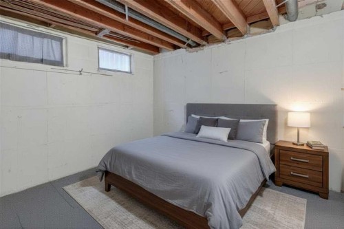 415 8 Street East, Drumheller, AB 