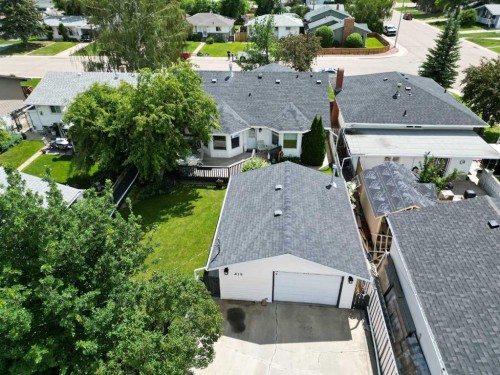 415 8 Street East, Drumheller, AB 