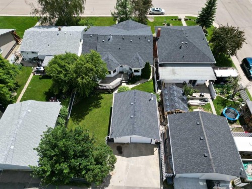 415 8 Street East, Drumheller, AB 