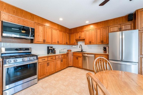 551 Riverside Drive West, Drumheller, AB 