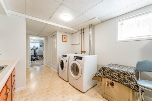 551 Riverside Drive West, Drumheller, AB 