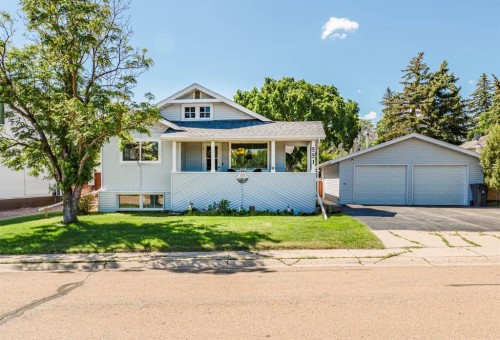 551 Riverside Drive WEST Drumheller, AB T0J 0Y2