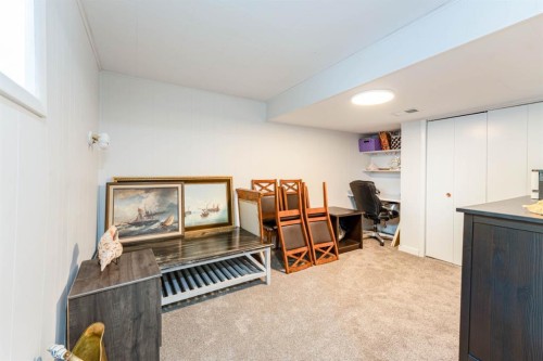 551 Riverside Drive West, Drumheller, AB 