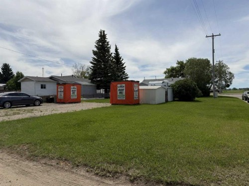 830 1 Avenue, Vauxhall, AB 