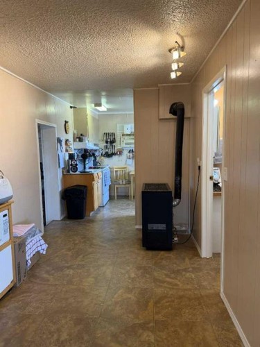 830 1 Avenue, Vauxhall, AB 