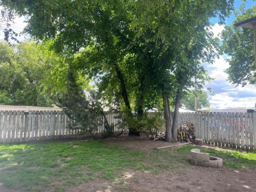 312 3 Street West, Brooks, AB 
