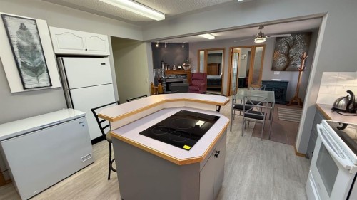 307 4 Avenue West, Hanna, AB 