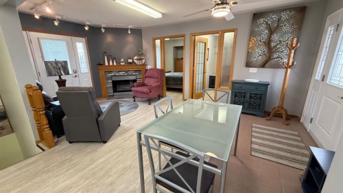 307 4 Avenue West, Hanna, AB 