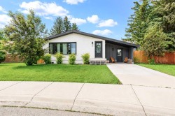 27 Laurel Place WESTBrooks, AB T1R 0E4