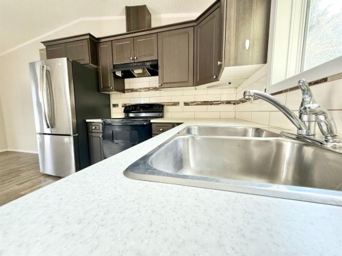 144 Birch Street West, Brooks, AB 