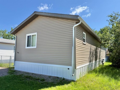144 Birch Street West, Brooks, AB 