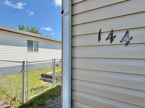 144 Birch Street West, Brooks, AB 