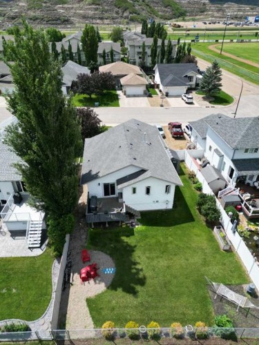 4 Willow Point, Drumheller, AB 
