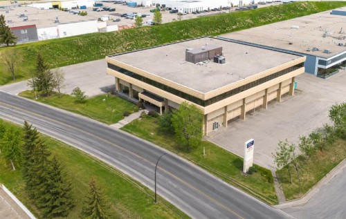 3016 5 Avenue Ne, Calgary, AB 