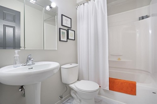 52 Marshall Drive West, Brooks, AB 