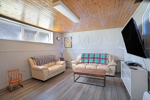 52 Marshall Drive West, Brooks, AB 