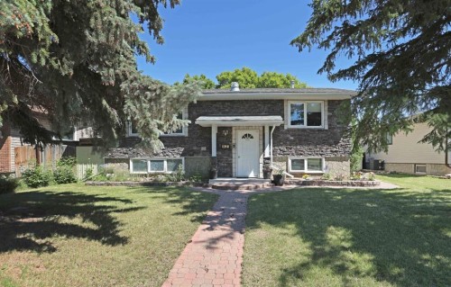 52 Marshall Drive West, Brooks, AB 