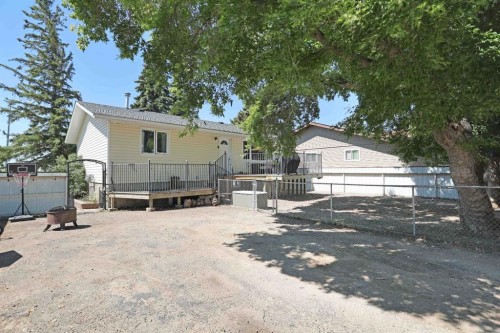 52 Marshall Drive West, Brooks, AB 