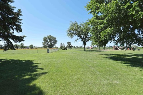 52 Marshall Drive West, Brooks, AB 
