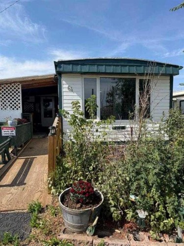 64 Greenwood Villa, Drumheller, AB 