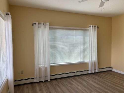 201-4403 67A Avenue, Olds, AB 