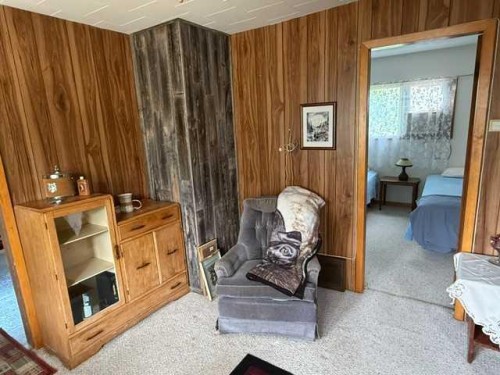 155 7 Street, Drumheller, AB - Indoor With Fireplace